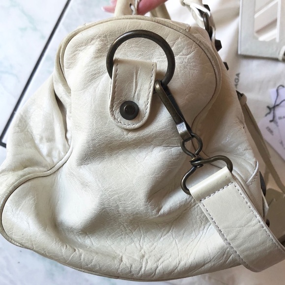SOLD ✅BALENCIAGA Twiggy Cream City Bag - Picture 7 of 8